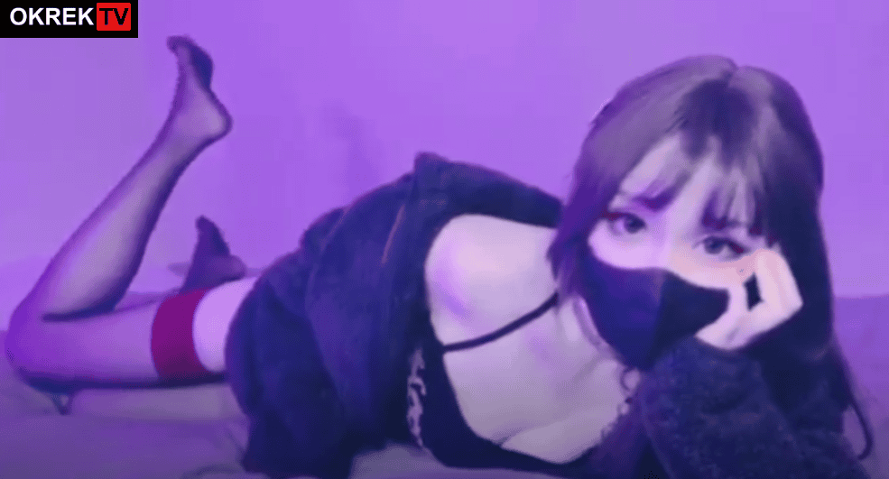 yandex Viral abg cantik daster ungu bergairah main di kosan