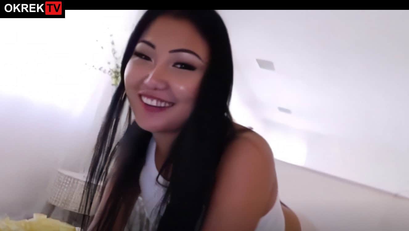 dedek gemes senengnya main diatas terus